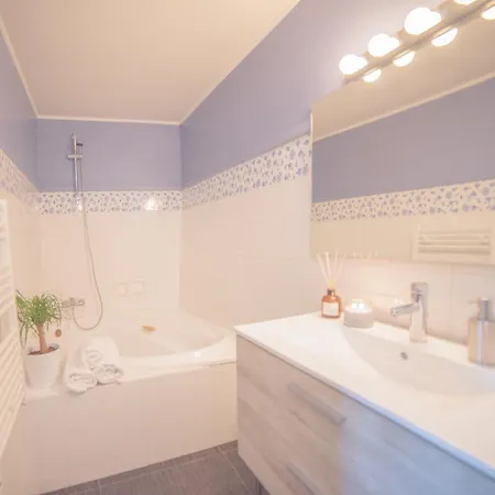 Casa 8 - * グールドン・アン・ケルシー